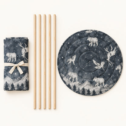 What comes in the box: folded canvas, five pine poles and the round padded mat
